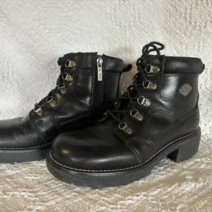 Harley Davidson riding boots, size 8, side zipper, black.